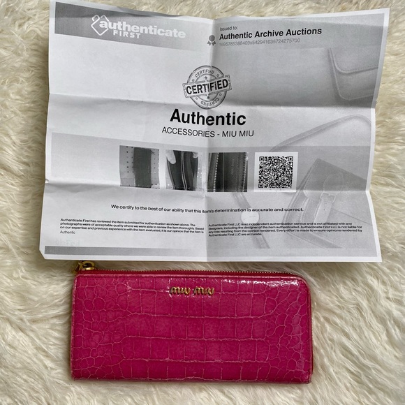 Miu Miu zippered wallet - Picture 13 of 14